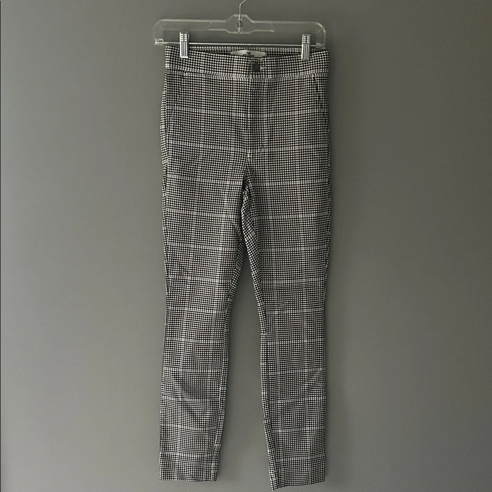 Hollister Black and White Checkered Straight Leg Pants